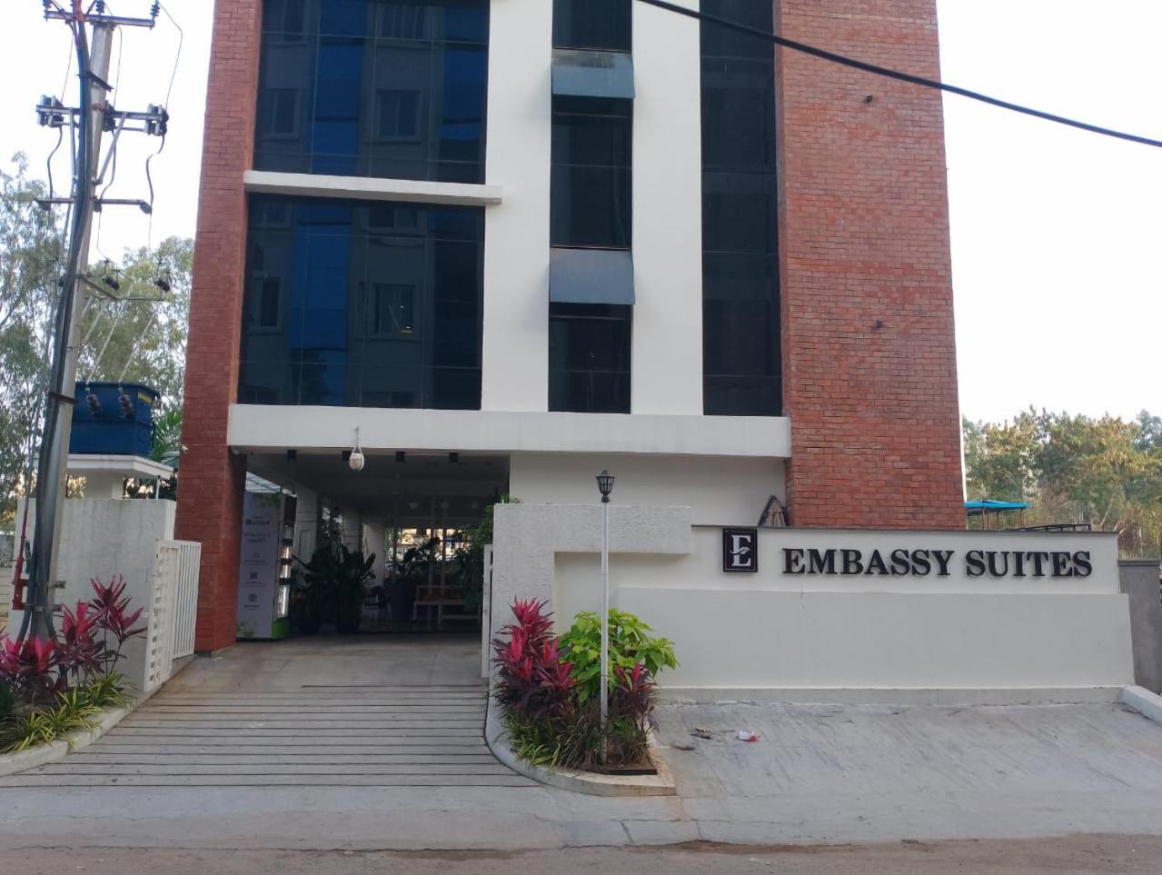 The Embassy Suites Hyderabad Exterior photo